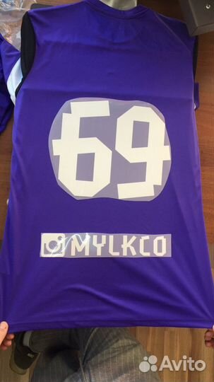 Печать на футболках фамилии и номера