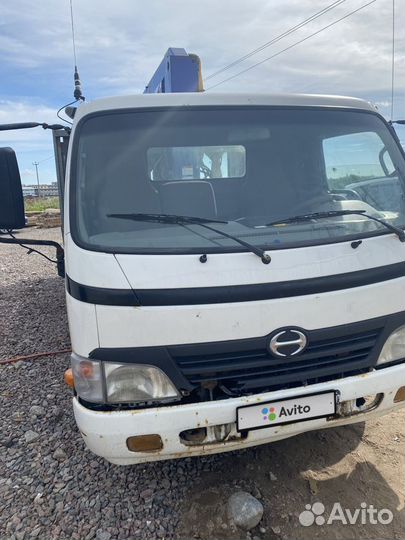 Hino 300 (Dutro) с КМУ, 2012