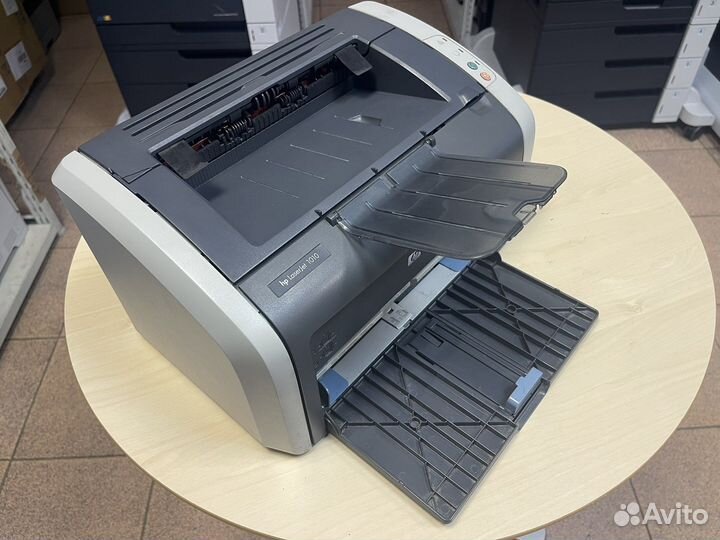 Принтер лазерный hp 1018 бу картридж полный