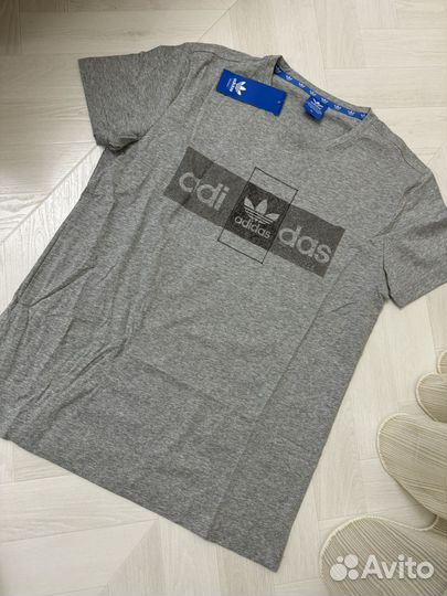 Футболка adidas