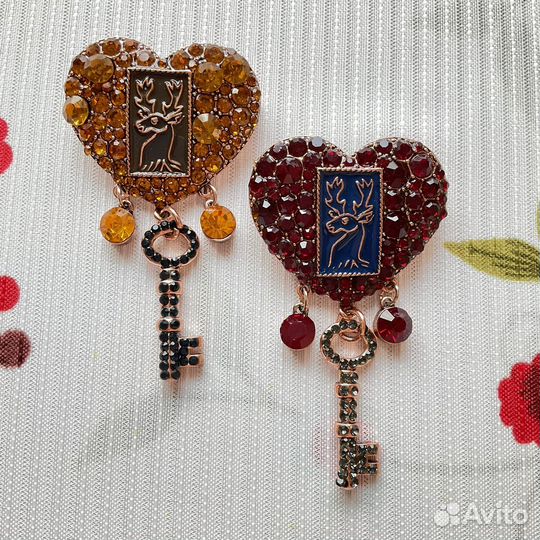 Брошь сердце ключ олень