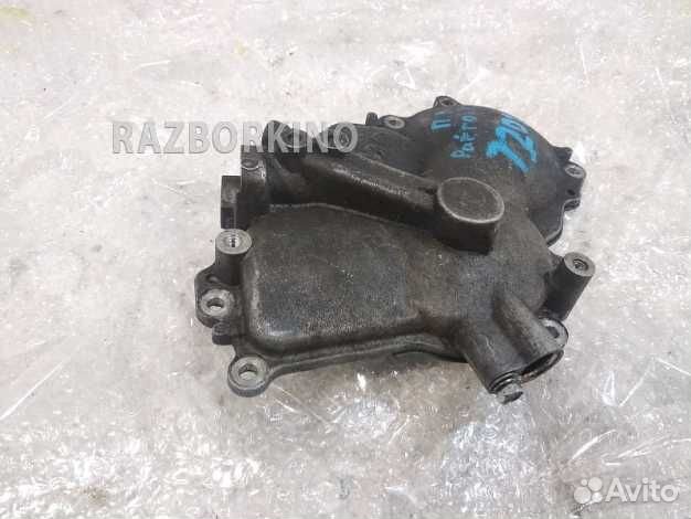 Крышка двигателя Ниссан