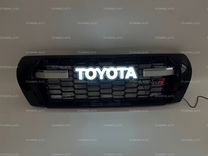 Решетка радиатора Toyota Land Cruiser 200 S2456