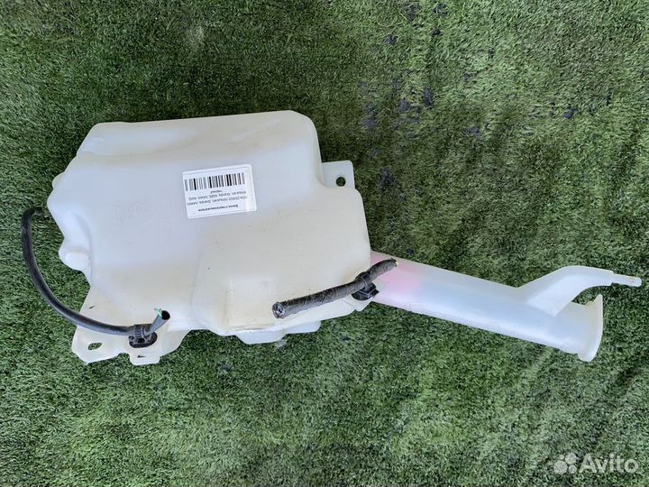 Бачок стеклоомывателя Mitsubishi Grandis NA4W