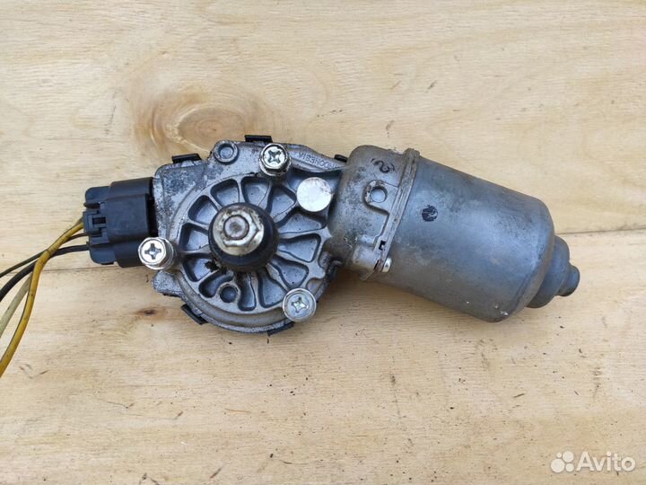 Мотор стеклоочистителя лобового стекла Insignia