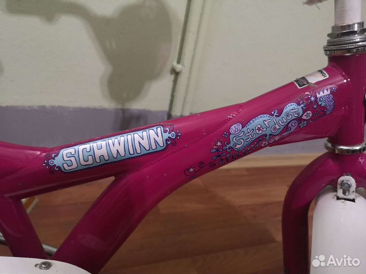 Велосипед Schwinn 16 с доп. колесами