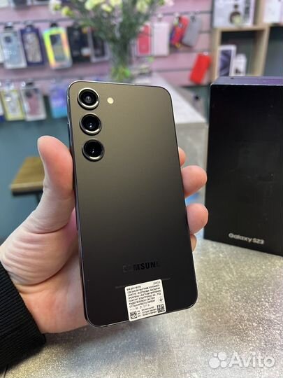 Samsung Galaxy S23, 8/256 ГБ