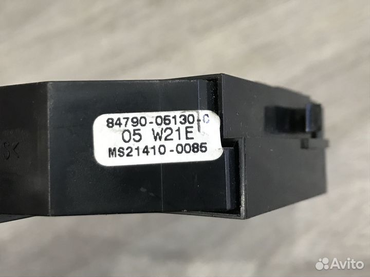 Кнопка обогрева заднего стекла Toyota Avensis II