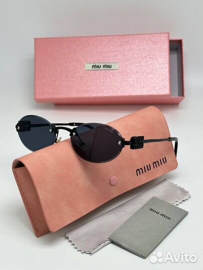 Солнцезащитные очки miu miu