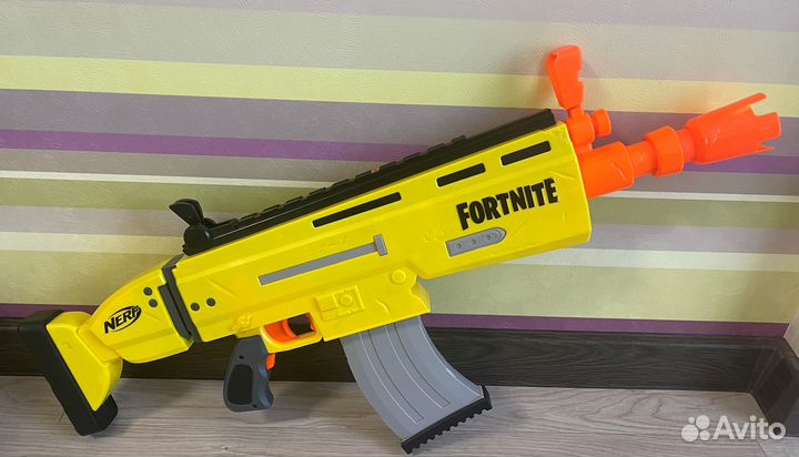 Продам бластер Nerf Fortnite Scar