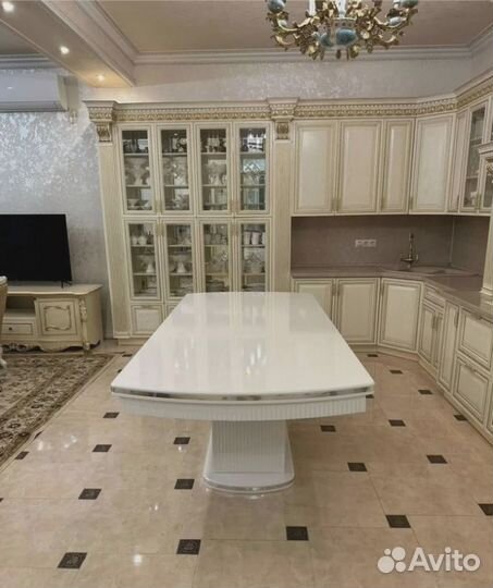 Стол для кухни со стульями