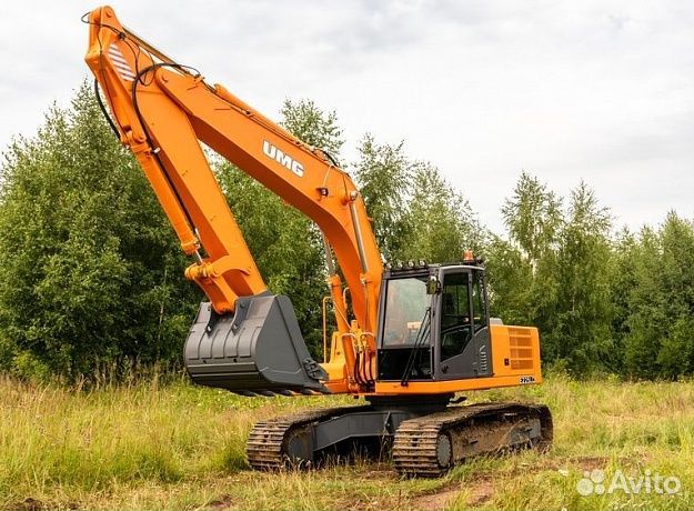 Гусеничный экскаватор UMG E225LC, 2022