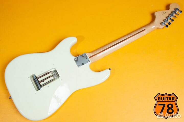 Большеголовый Fender American Special Stratocaster