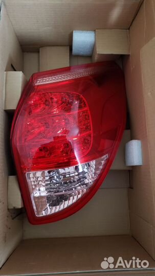 Задний фонарь правый Toyota RAV4 (2005-2008)