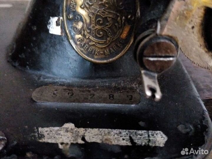 Швейная машина Singer