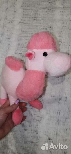 Игрушка верблюд розовый