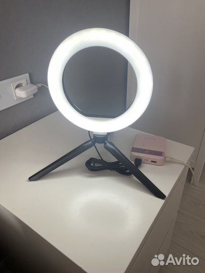 Штатив настольный и лампа кольцевая мини