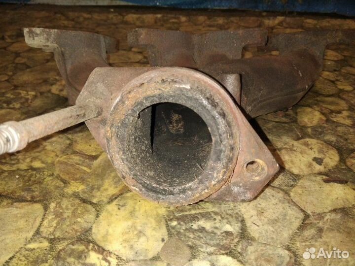 Коллектор выпускной Renault Logan 1 K7M 2007