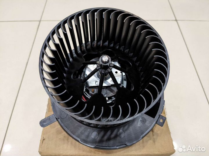 Мотор отопителя skoda octavia /VW tiguan / audi A3