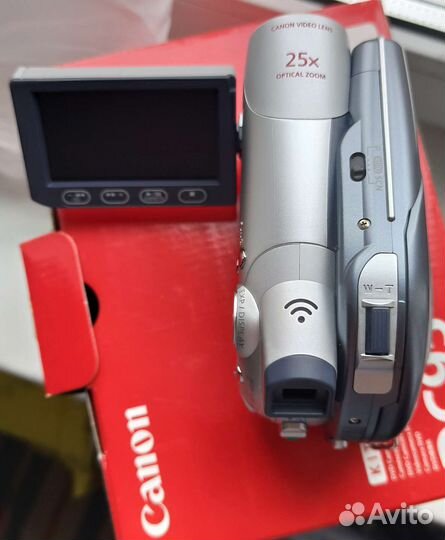 DVD-видеокамера Canon DC95