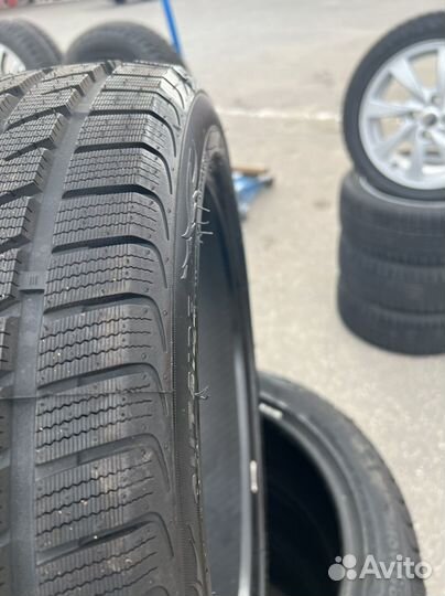 Lanvigator SnowPower 225/45 R17