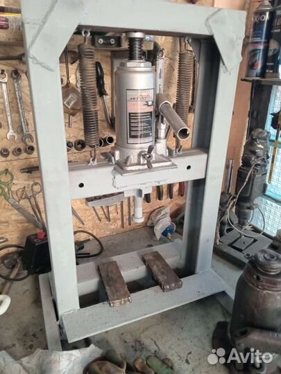 Пресс гидравлический 10т. С домкратом