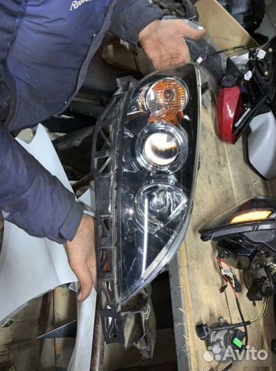 Фара правая Mazda 3 BK