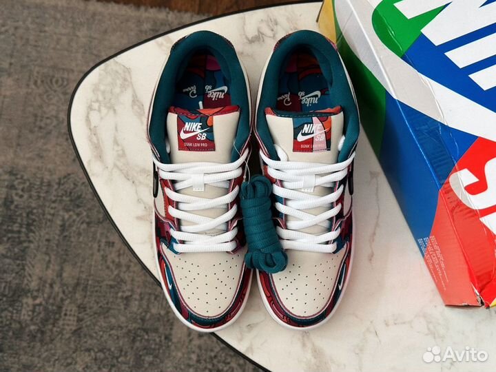 Nike Dunk SB x Parra