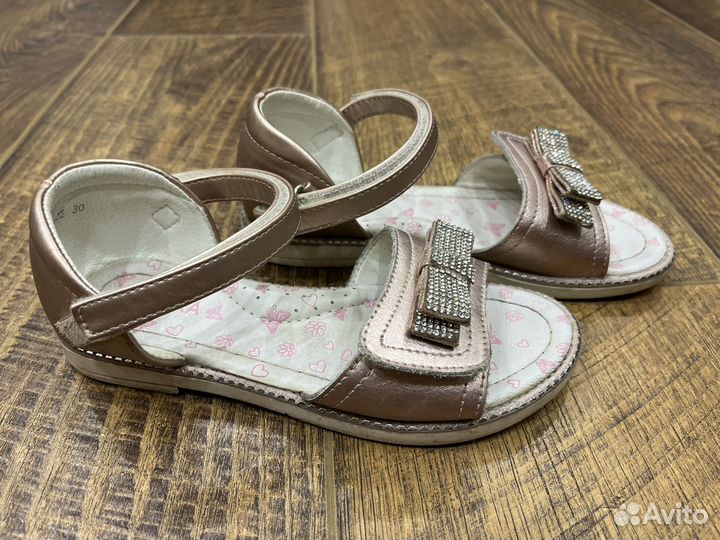 Босоножки для девочки