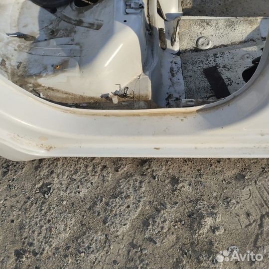 Правый порог Skoda Fabia 2