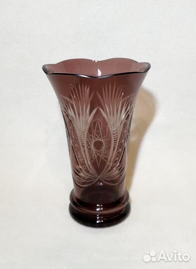 Ваза для цветов. Марганцевое стекло