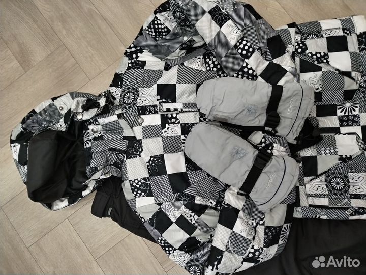 Горнолыжный костюм женский с варежками Termit