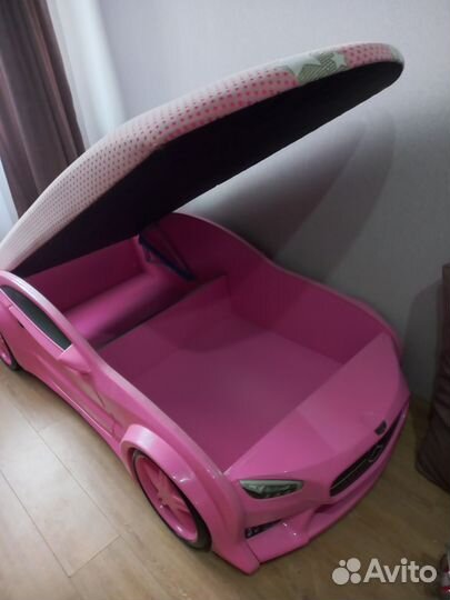 Детская кровать машина