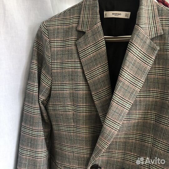 Костюм с юбкой Mango