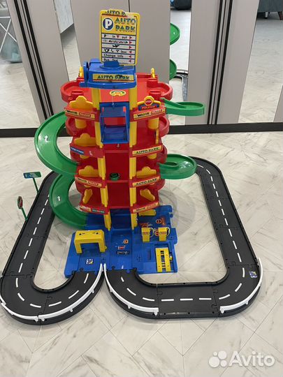 Парковка для машин Полесье