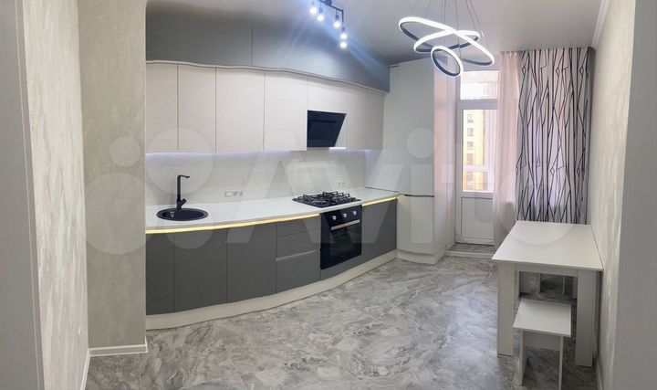 2-к. квартира, 53,3 м², 8/14 эт.