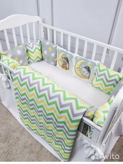 Бортики в кроватку и одеяло (новые) разные цвета