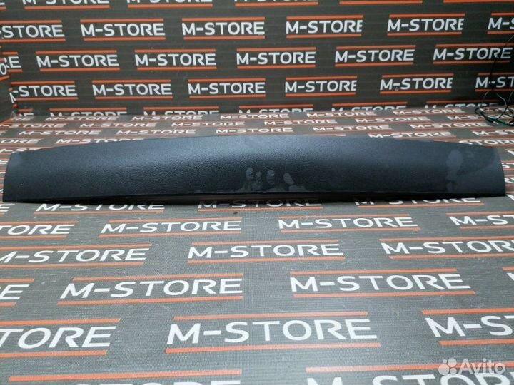 Обшивка двери багажника Volkswagen Touareg 7L BHK