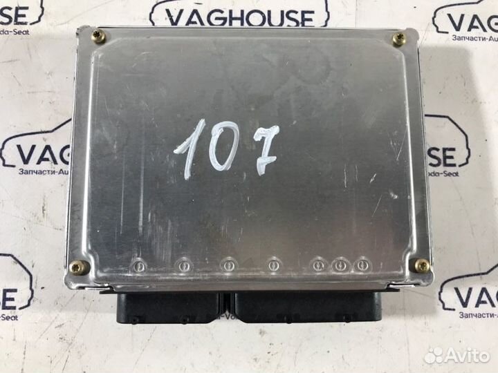 Блок управление двигателя Volkswagen Passat B5 3B3