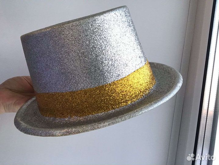 Две Шляпы праздничные