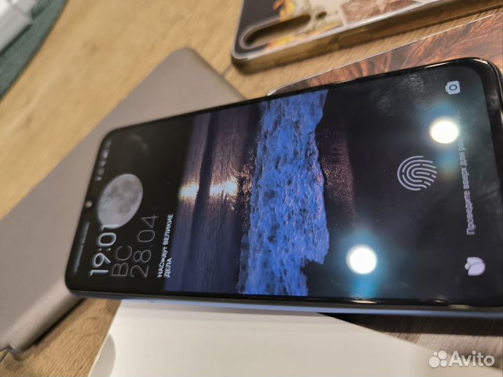 Xiaomi Mi 9 SE, 6/128 ГБ