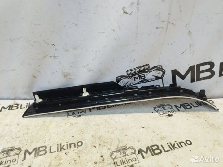 Накладка порога задняя правая Mercedes W221 Rest