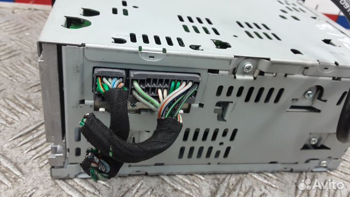 Магнитола Chrysler 300C (2004–2011)