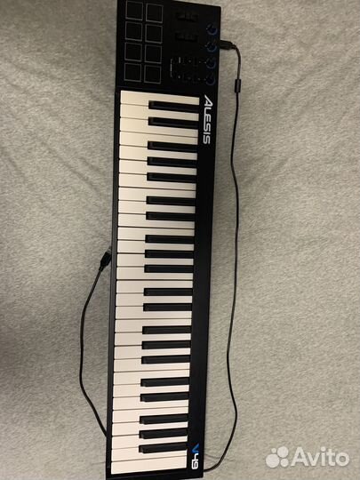 Midi клавиатура Alesis v49