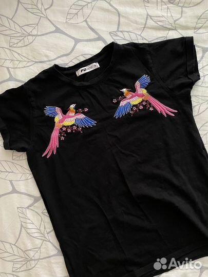 Футболка женская