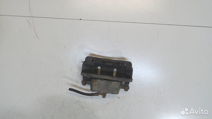 Суппорт Hyundai Trajet, 2001