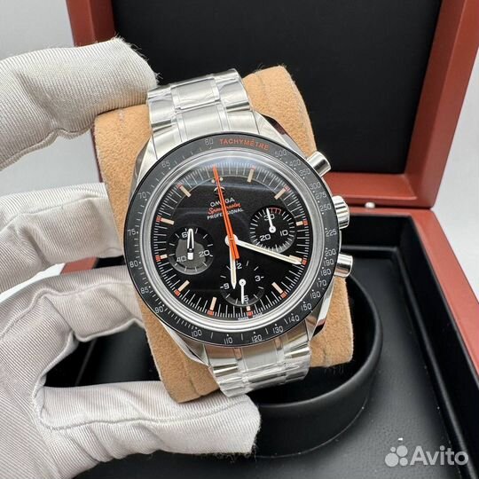 Часы Omega Speedmaster