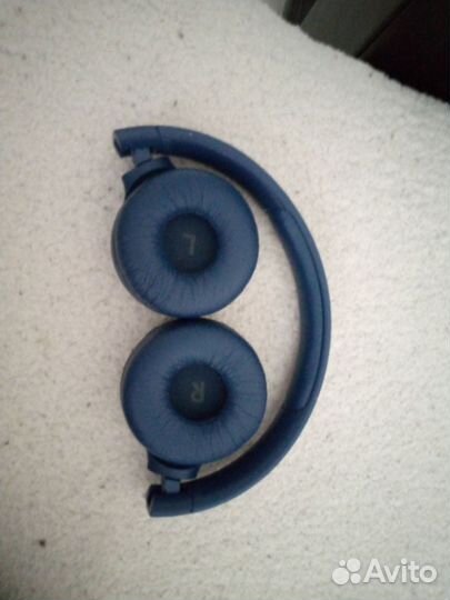 Беспроводные наушники jbl