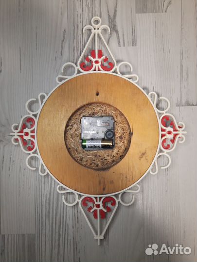 Кварцевые настенные часы Янтарь СССР