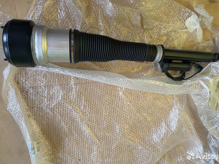 Задний амортизатор A2213205513 мерседес W221